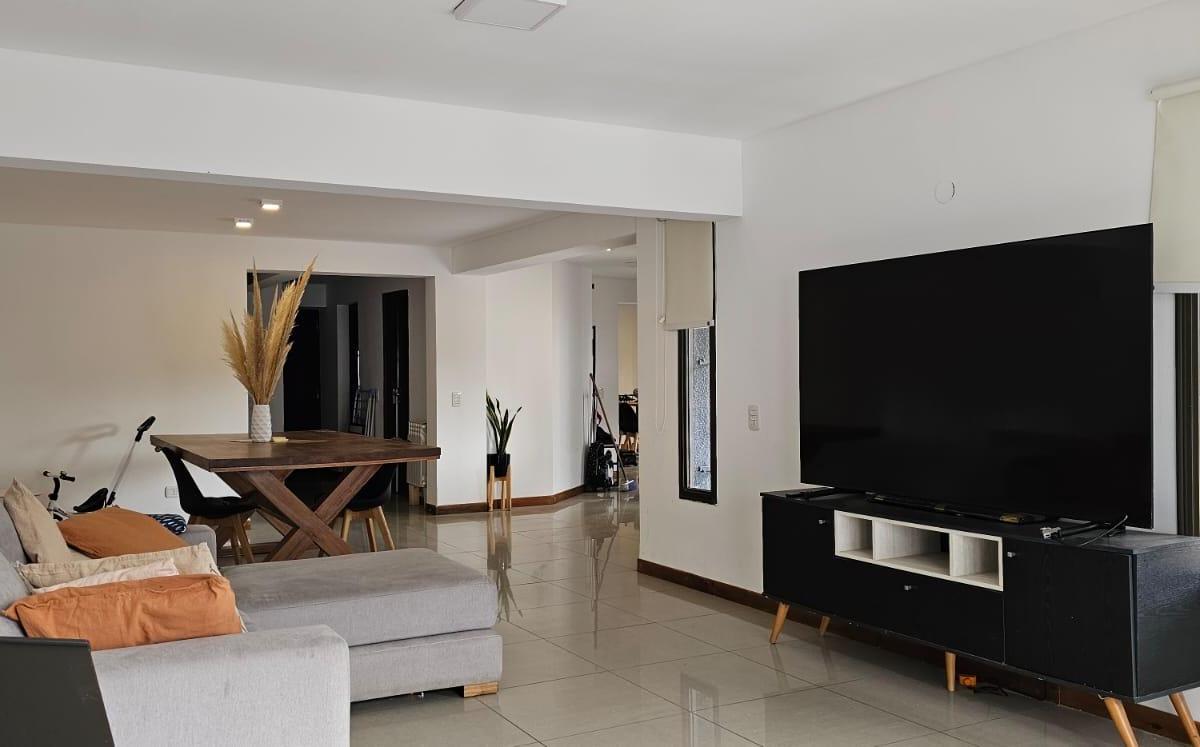 Hermosa Casa en Zona Residencial y Tranquila de Chacras de Coria 5