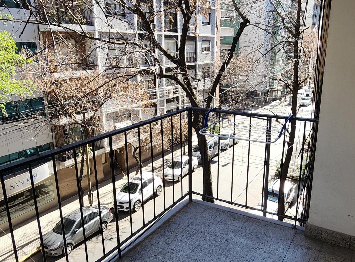 Foto de Gran departamento de 2 ambientes c/balcon y bajas exp., zona Alto, imagen 2