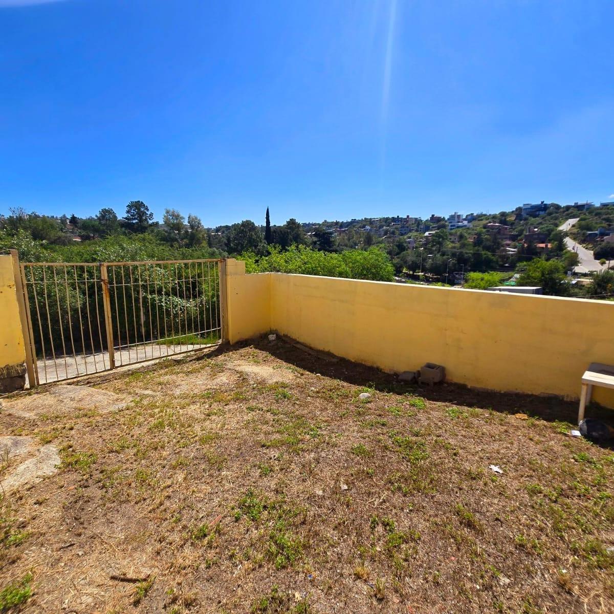 Duplex en V. del Lago 5