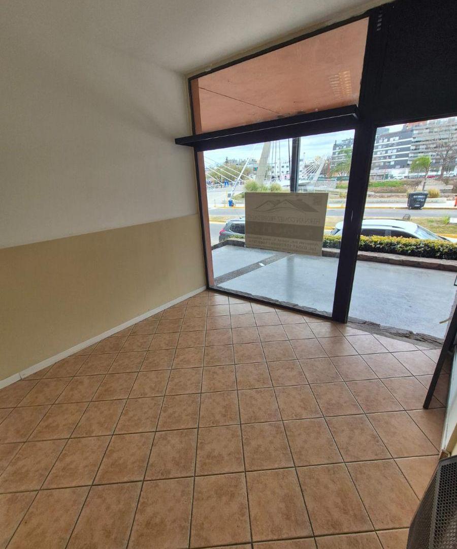 Foto de LOCAL CENTRICO EN ALQUILER, imagen 3