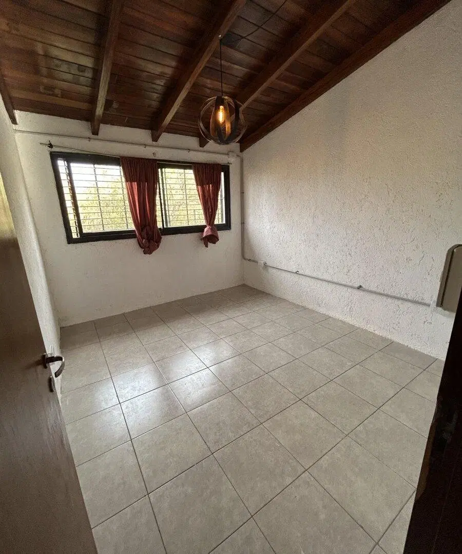Casa en Venta de 2 Dormitorios en Lomas del Chañar, Río Ceballos 5