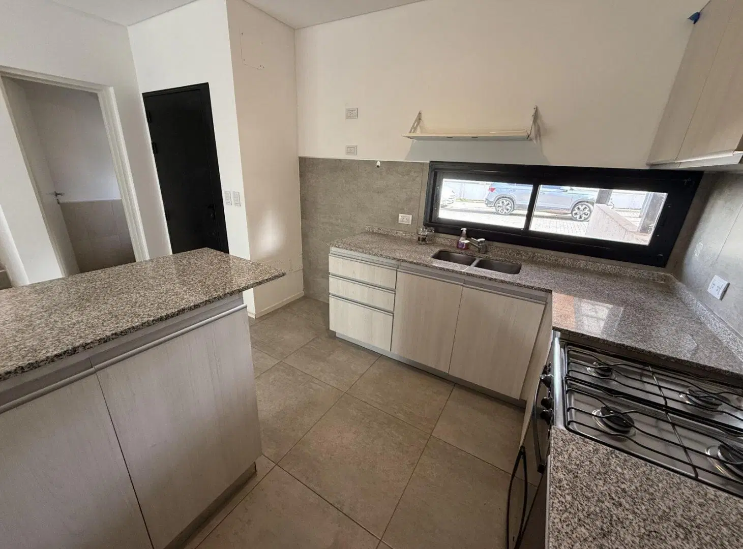 Duplex de 3 dormitorios en venta en Manantiales 1 2