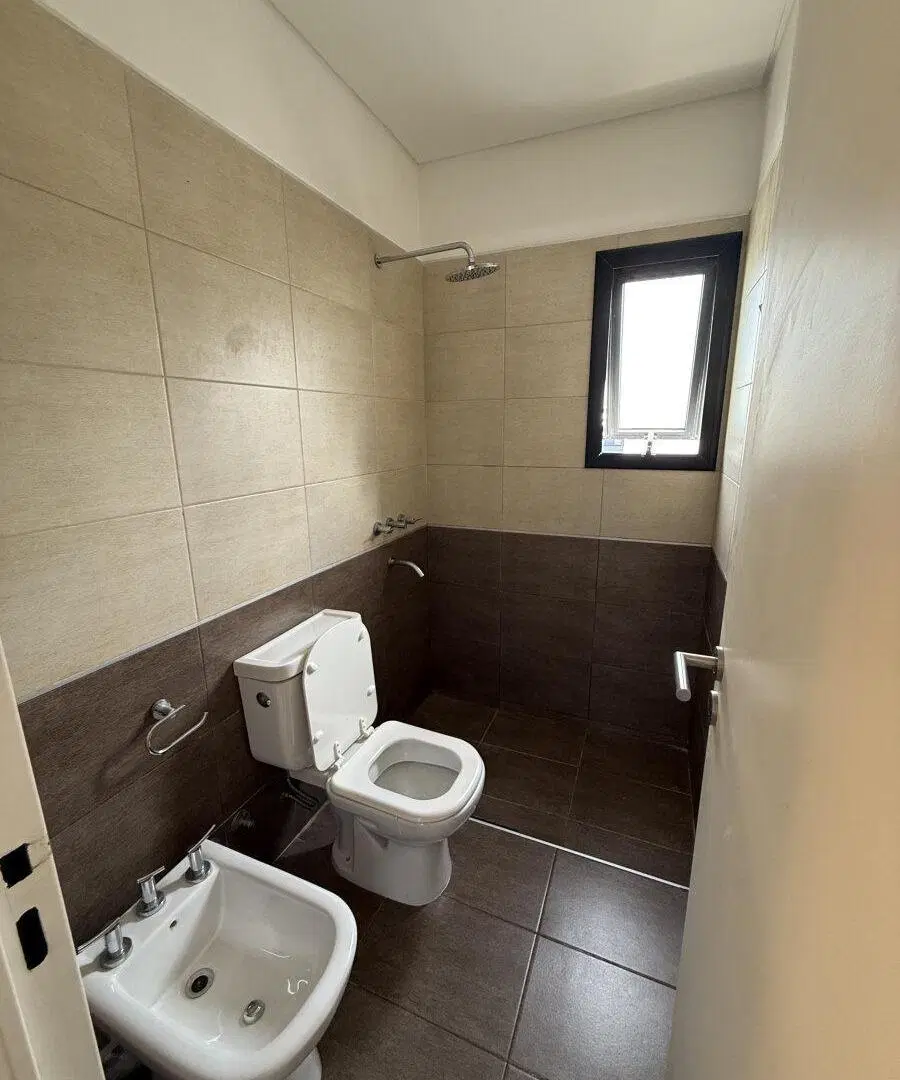 Duplex de 3 dormitorios en venta en Manantiales 1 3