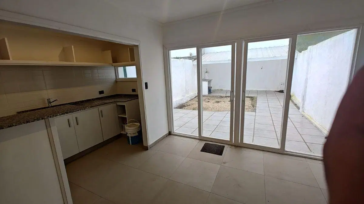 PH de 2 Ambientes Reciclado a Nuevo en Barrio Caisamar 3