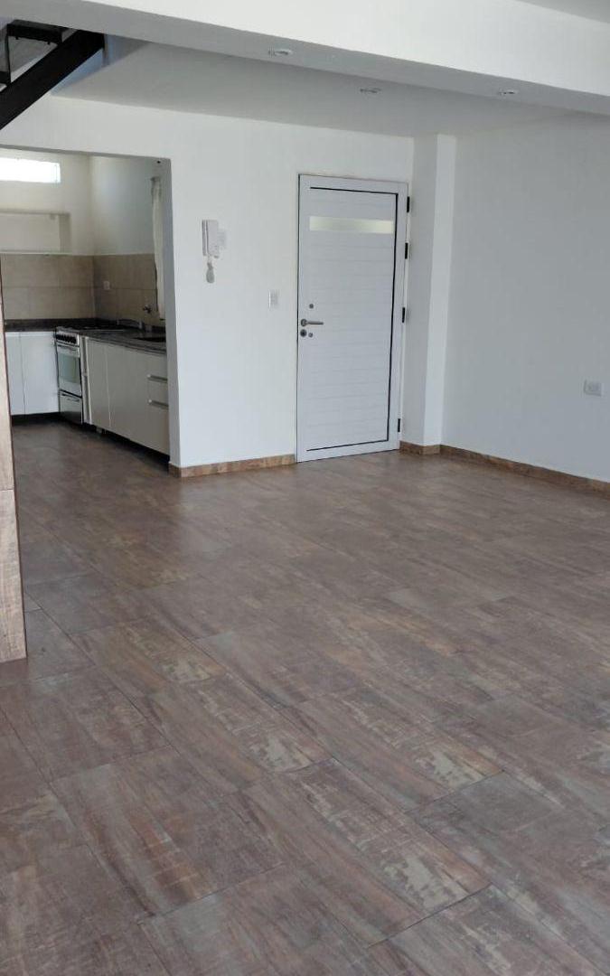Foto de Duplex en Primer Piso ALQUILER POR 24 MESES, imagen 2