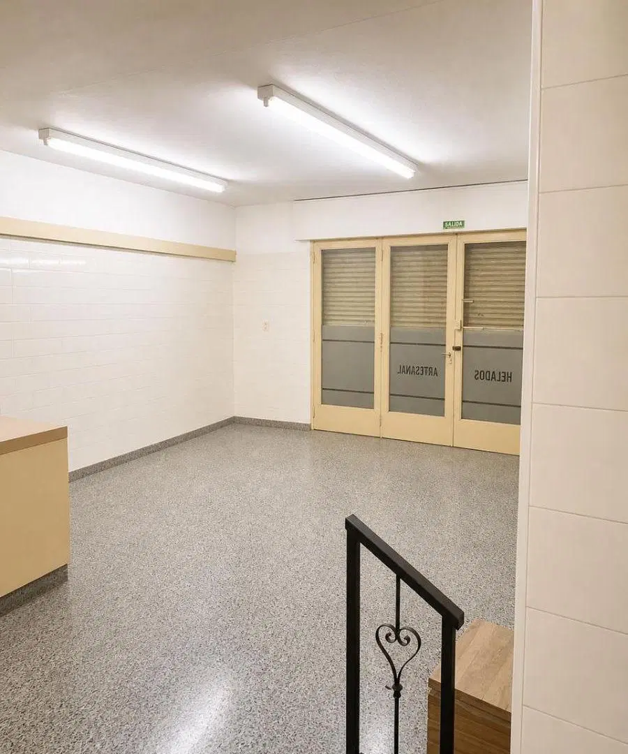 Local comercial en alquiler 300 m² – Doble frente – Zárate centro 4