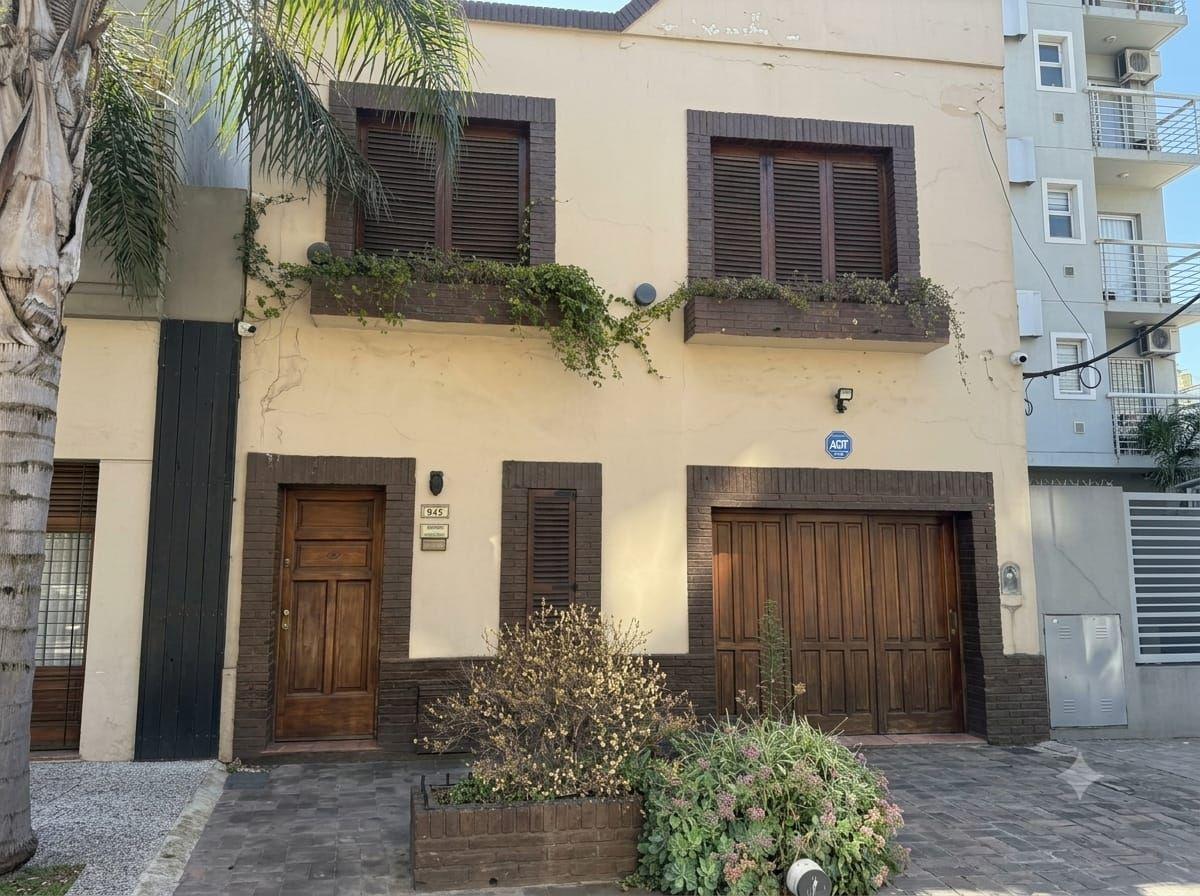 Foto de CASA EN VENTA / JEAN JAURES 945/ CAMPANA, imagen 1