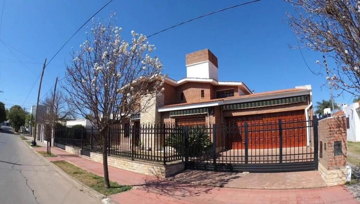 Se Vende Casa 5 Dorm. Zona Norte Cerro de Las Rosas 1