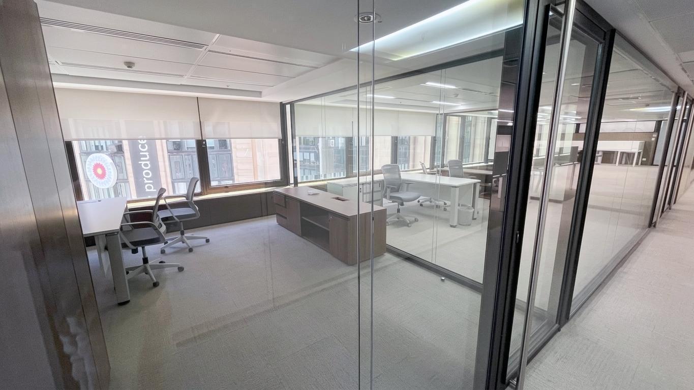 Foto de ALQUILER Oficina AMOBLADA en Microcentro!! - The Corner Downtown, imagen 3