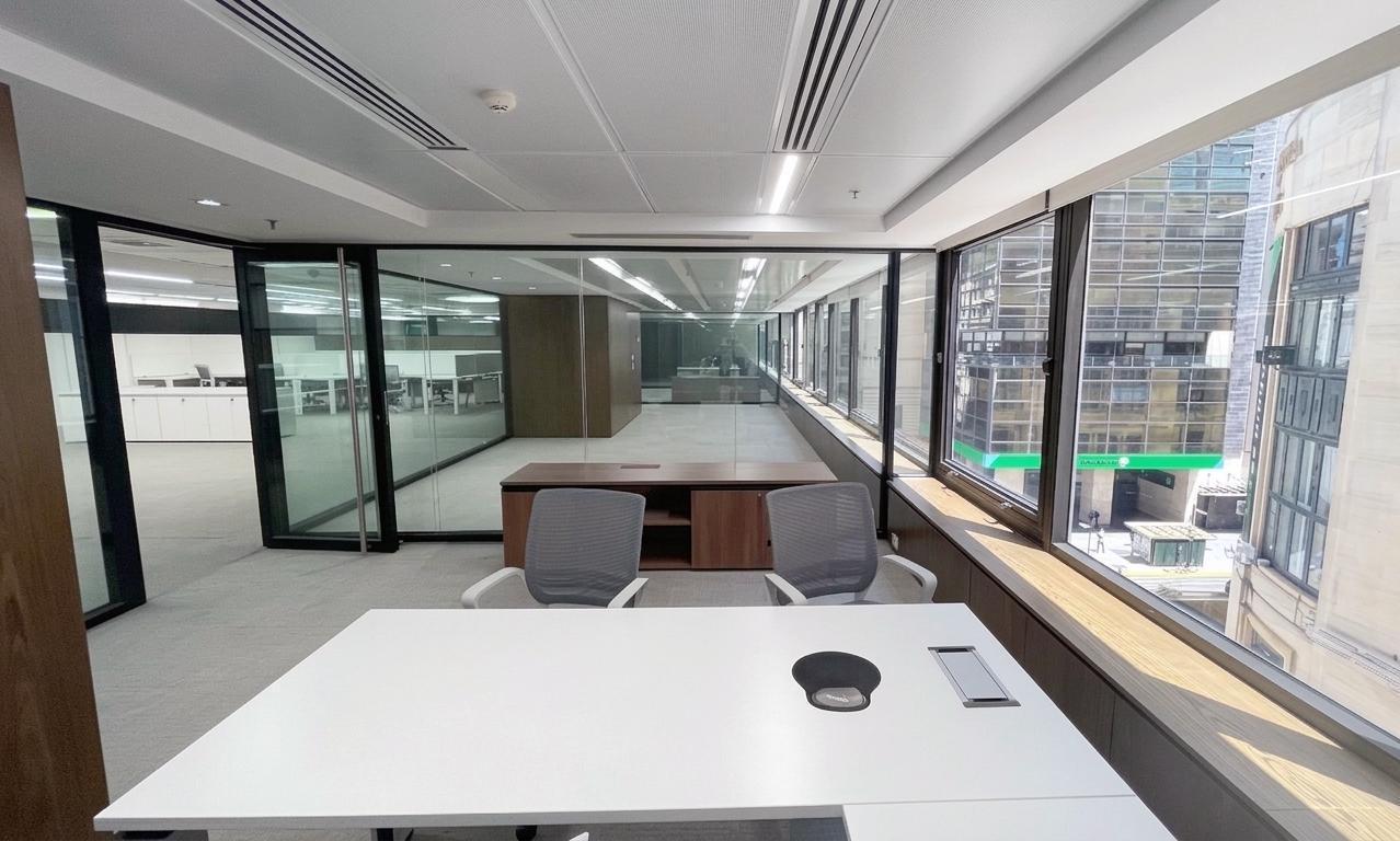 Foto de ALQUILER Oficina AMOBLADA en Microcentro!! - The Corner Downtown, imagen 1