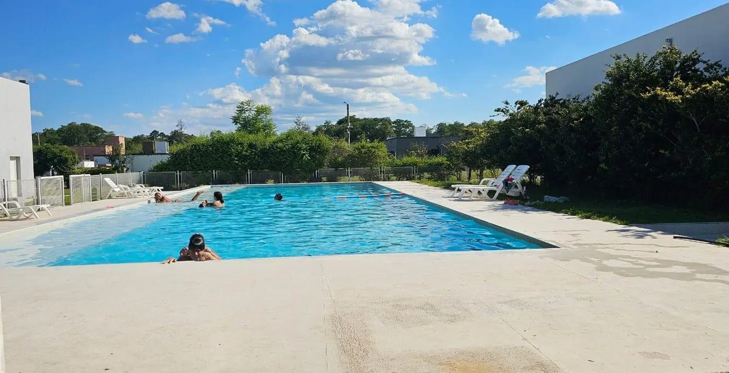 Terreno en Venta en Ctry Labradores 1 8