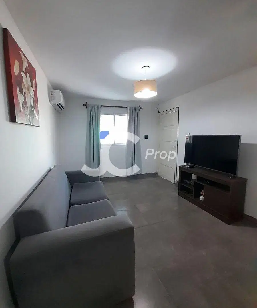 CASA EN ALQUILER DE 2 DORMITORIOS CON PATIO 10 DE OCTUBRE 72 5