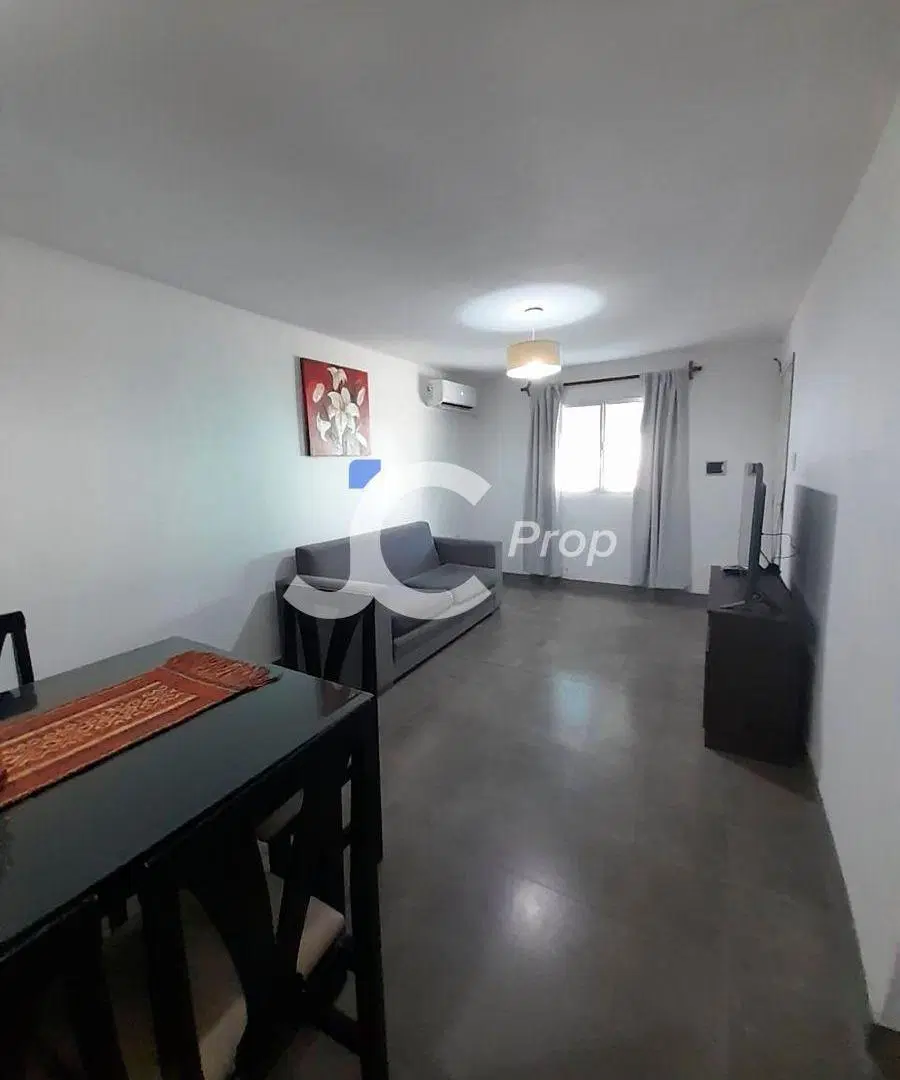 CASA EN ALQUILER DE 2 DORMITORIOS CON PATIO 10 DE OCTUBRE 72 4