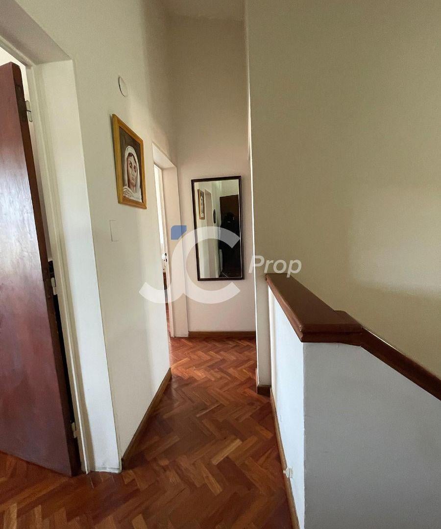 Foto de EN VENTA CASA DE 236 M2 TOTALES CON PATIO Y ASADOR EN PARQUE BELGRANO, imagen 1