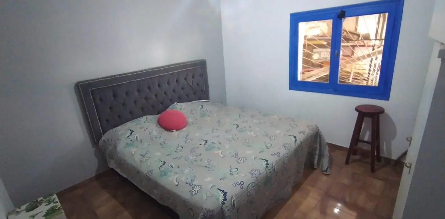 Casa 2 dorm +hab servicio 2 cocheras 2