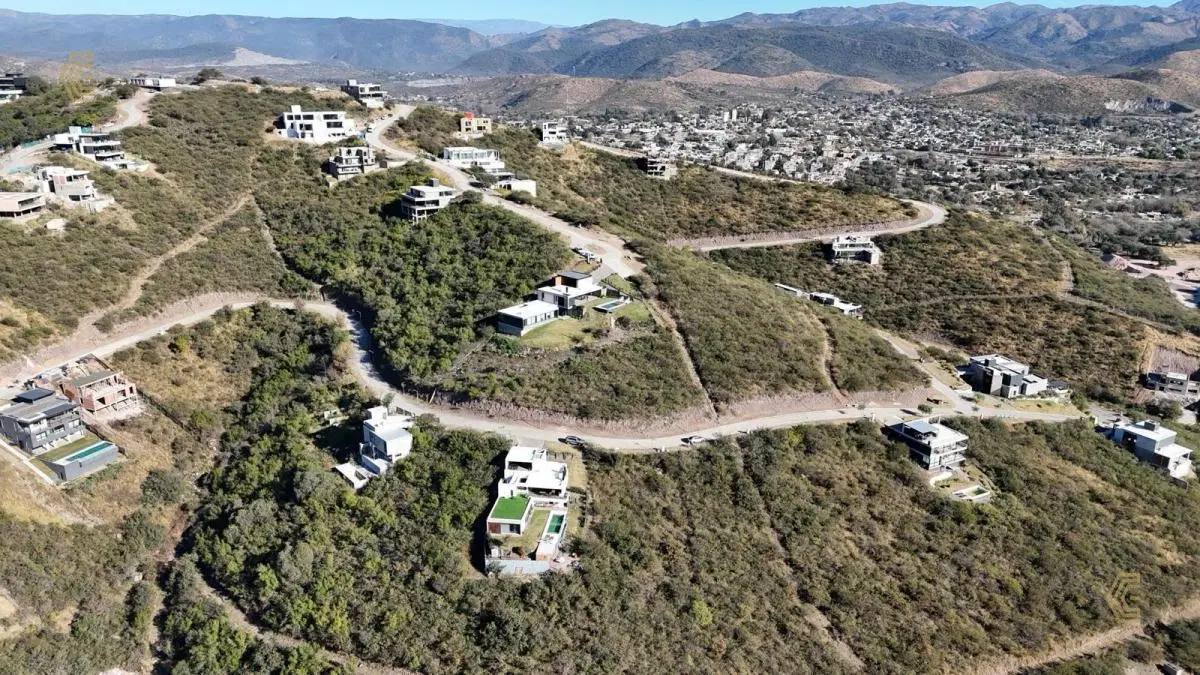 COUNTRY LA DESEADA - La Calera - LOTE DE 1366M2. 2