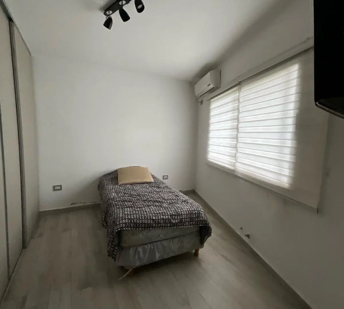 MENDIOLAZA 2000m2 Terreno 600m2 Cubiertos ¡OPORTUNIDAD! 2