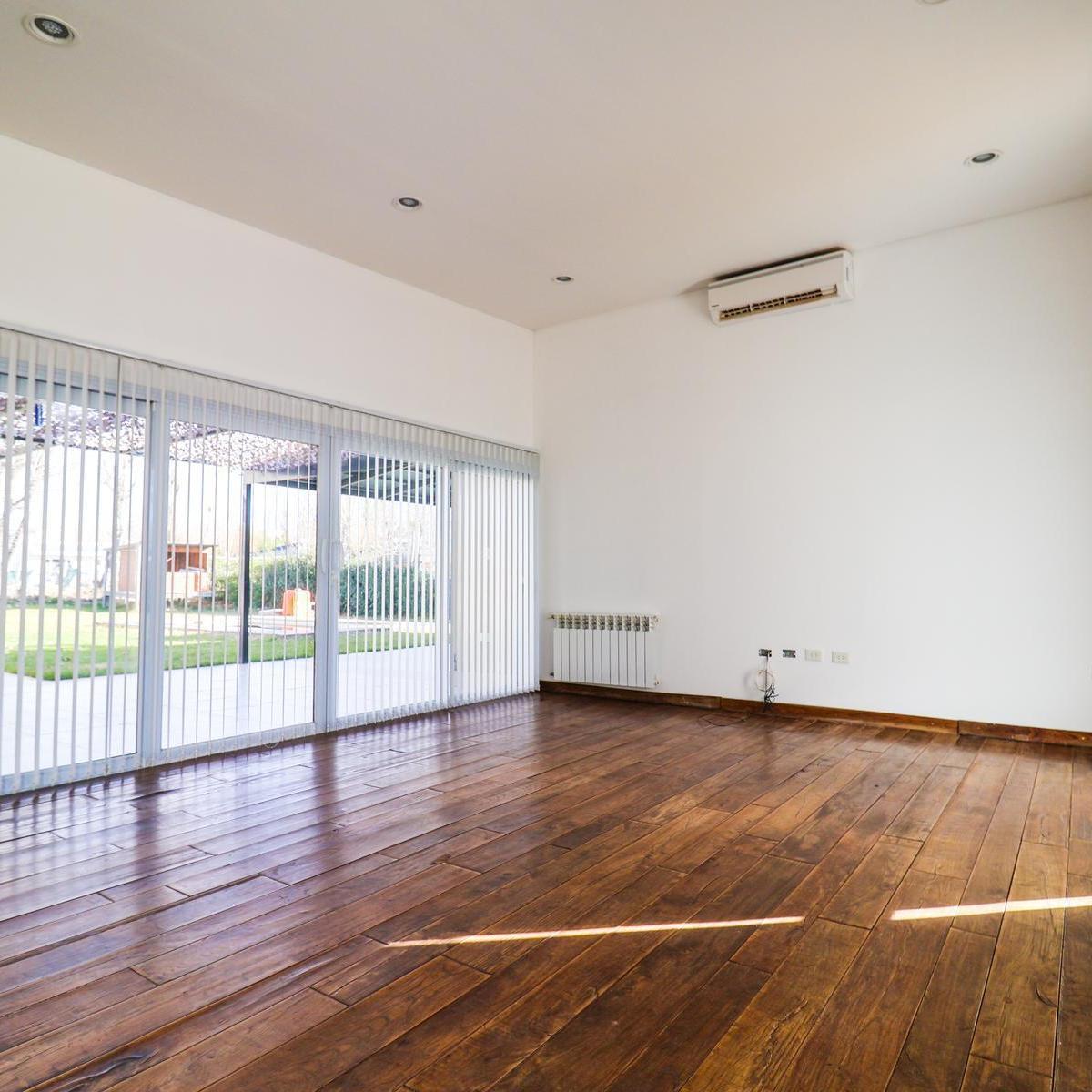 Venta de Casa 3 Dorm con Pileta en Barrio Fincas de Plottier, Plottier 4