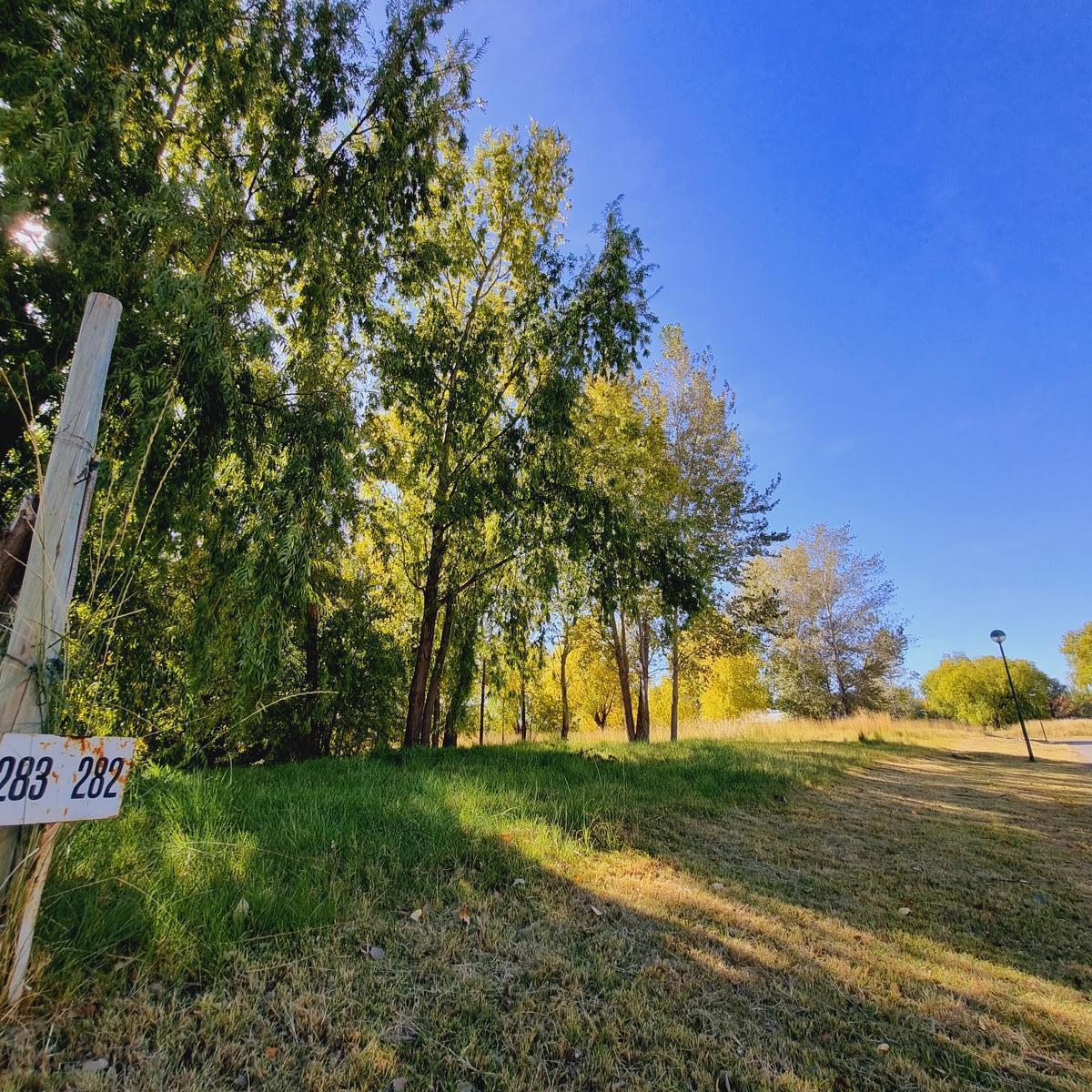Venta de Lote 1021 m² en Barrio Los Canales de Plottier 1