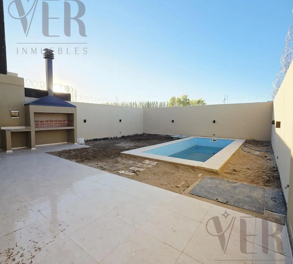 Venta casa 3 dorm, con Piscina, Apto Crédito - Neuquén Capital 5