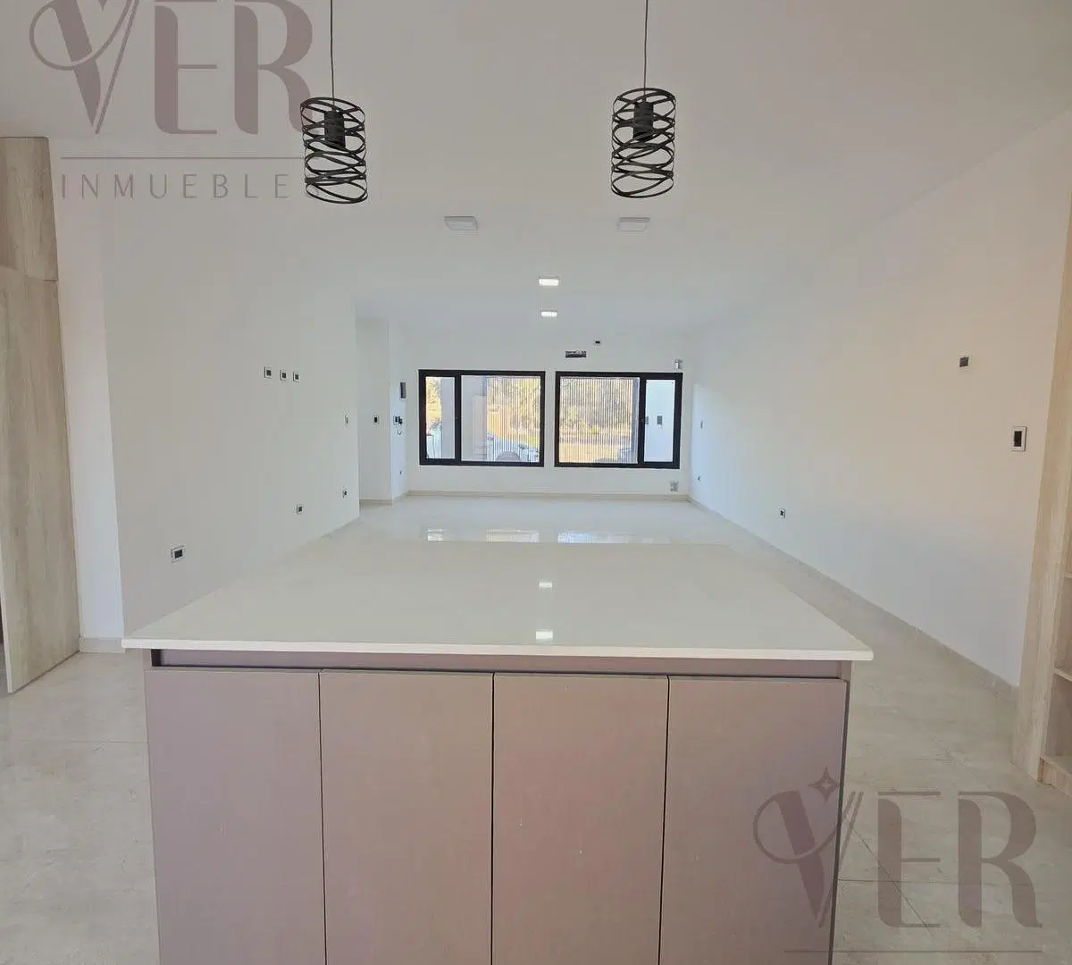 Venta casa 3 dorm, con Piscina, Apto Crédito - Neuquén Capital 3