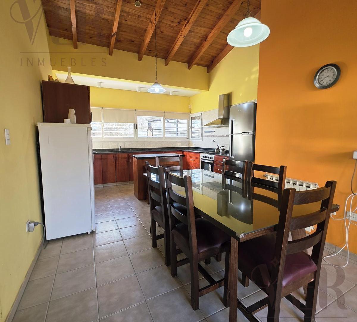 Foto de Venta casa 3 dorm, quincho y pileta, Plottier - Neuquén, imagen 4