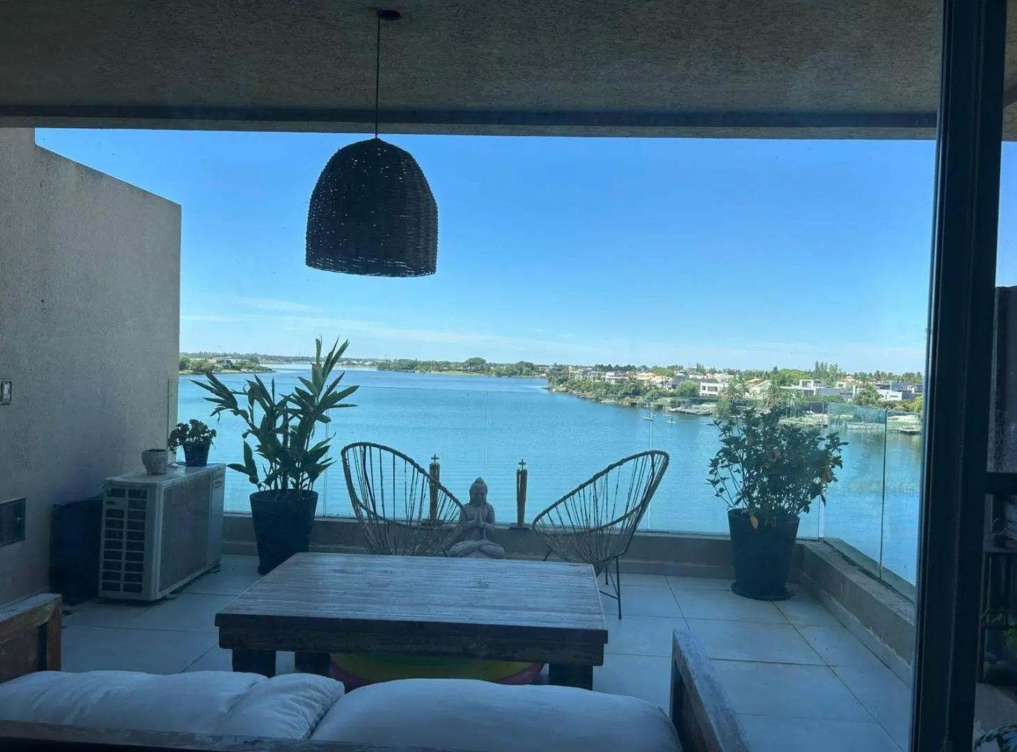 Departamento 3 ambientes en venta con vista al lago central en Praia Nordelta. 5