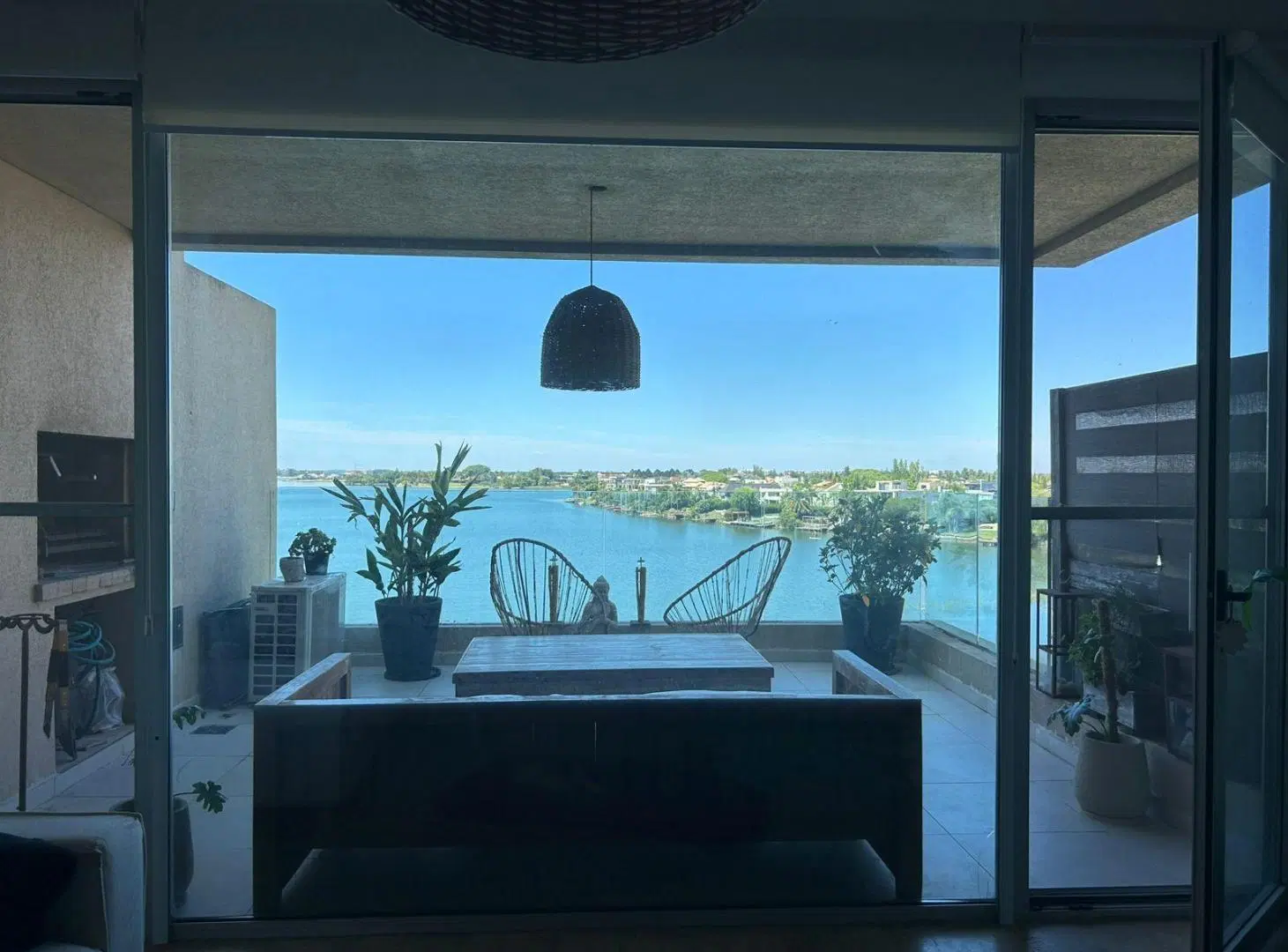 Departamento 3 ambientes en venta con vista al lago central en Praia Nordelta. 3
