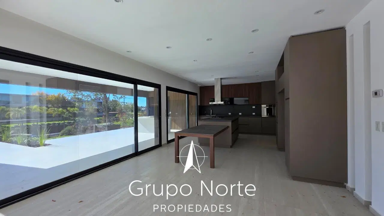 Casa al río en venta en El Yacht, Nordelta. 5