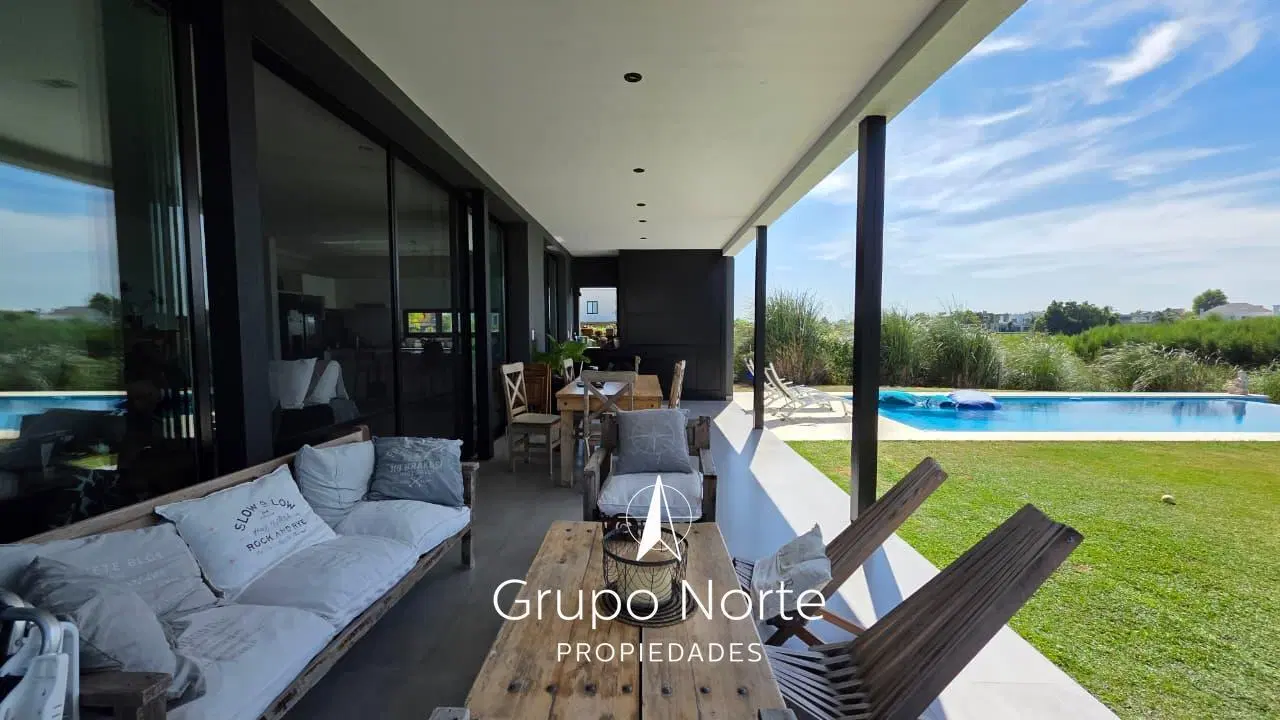 Casa al río en venta en barrio El Canal, Villanueva SALÍ NAVEGANDO DESDE TU CASA! 2