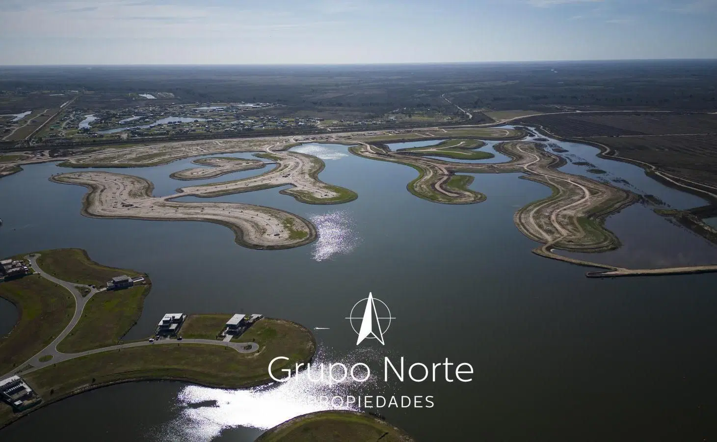 Lote al lago en venta en Orillas Puertos de Escobar. 3