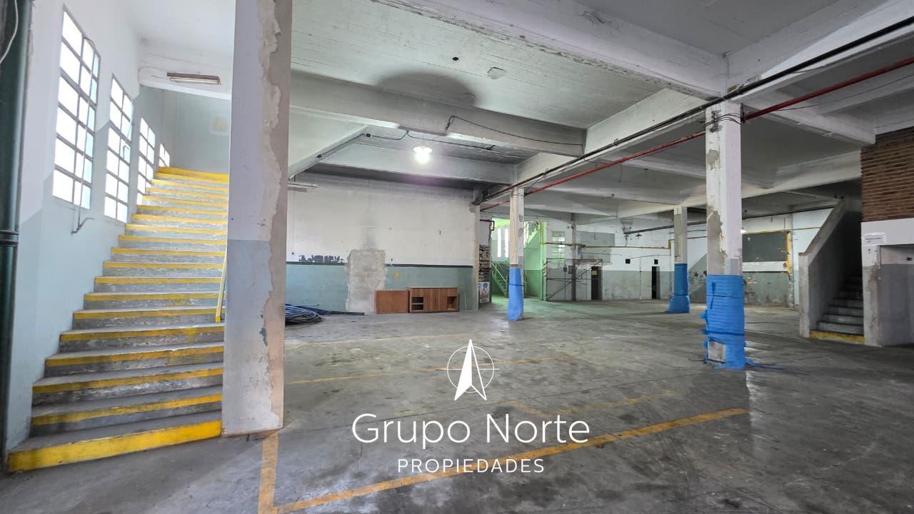 Foto de Galpón en alquiler en Munro, disponible también para venta, imagen 1
