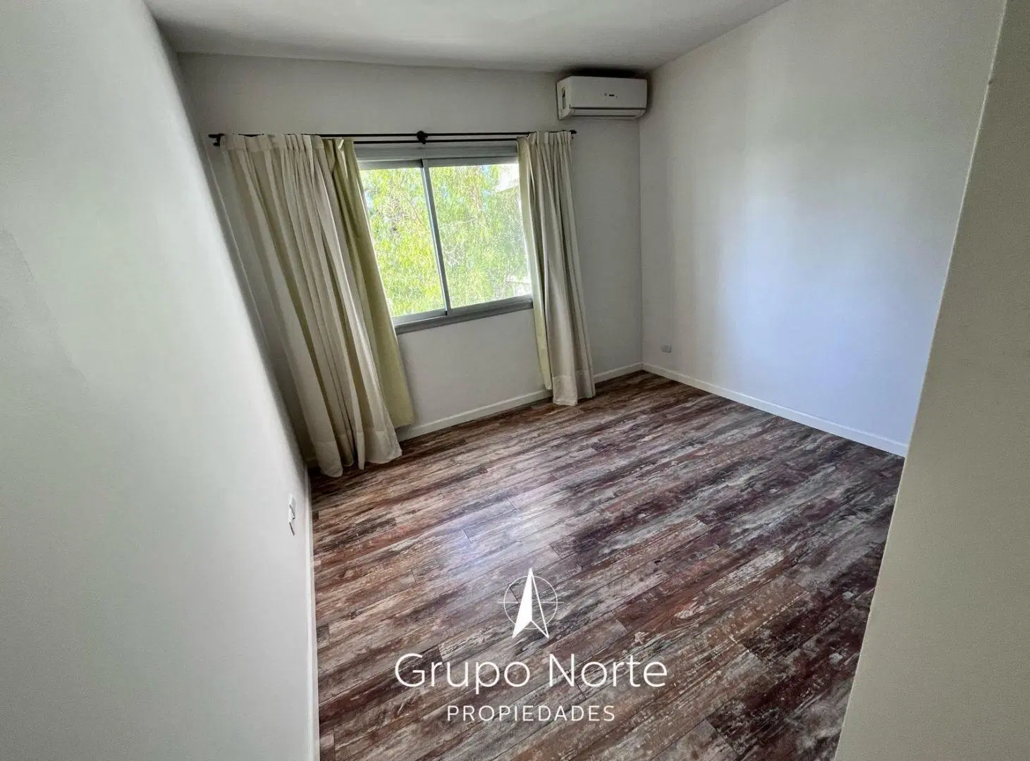 Departamento en Plaza del Sendero 5