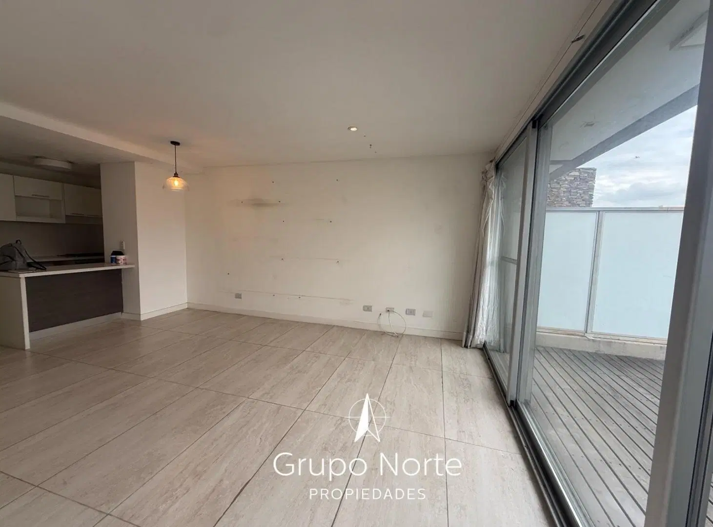 Departamento 3 ambientes  en Alquiler tipo triplex con Terraza. Barrio Castaños -NORDELTA- 3