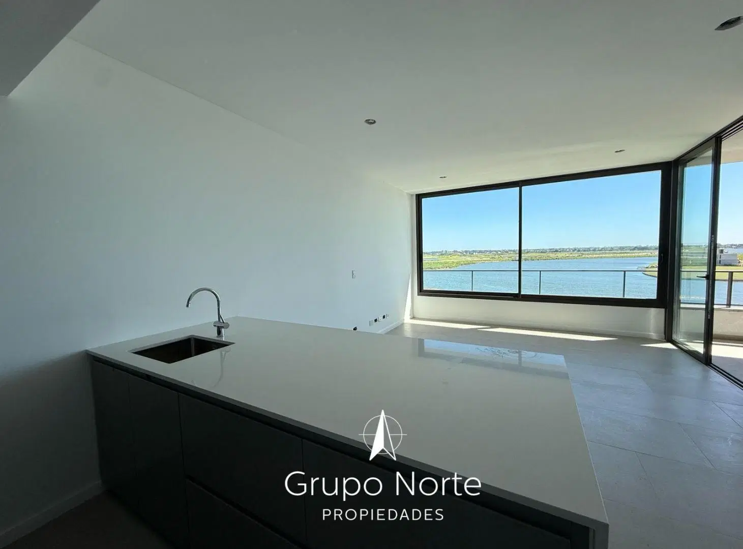 Departamento 2 ambientes en venta al lago central, Oceana Nordelta. 4