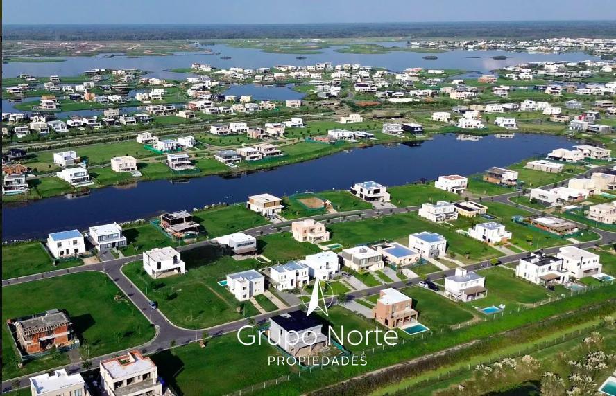 Foto de Terreno en venta al agua en Nordelta Casuarinas. Financiado, imagen 3