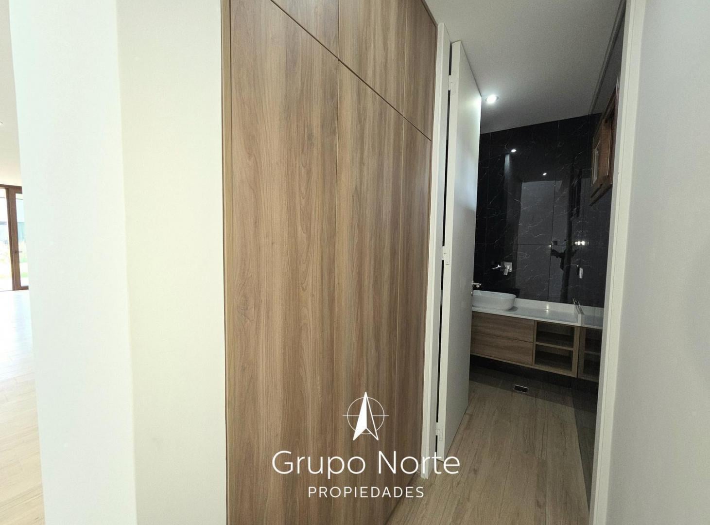 Foto de Casa en venta en Los Castaños, Nordelta, Tigre. 4 dormitorios, imagen 3
