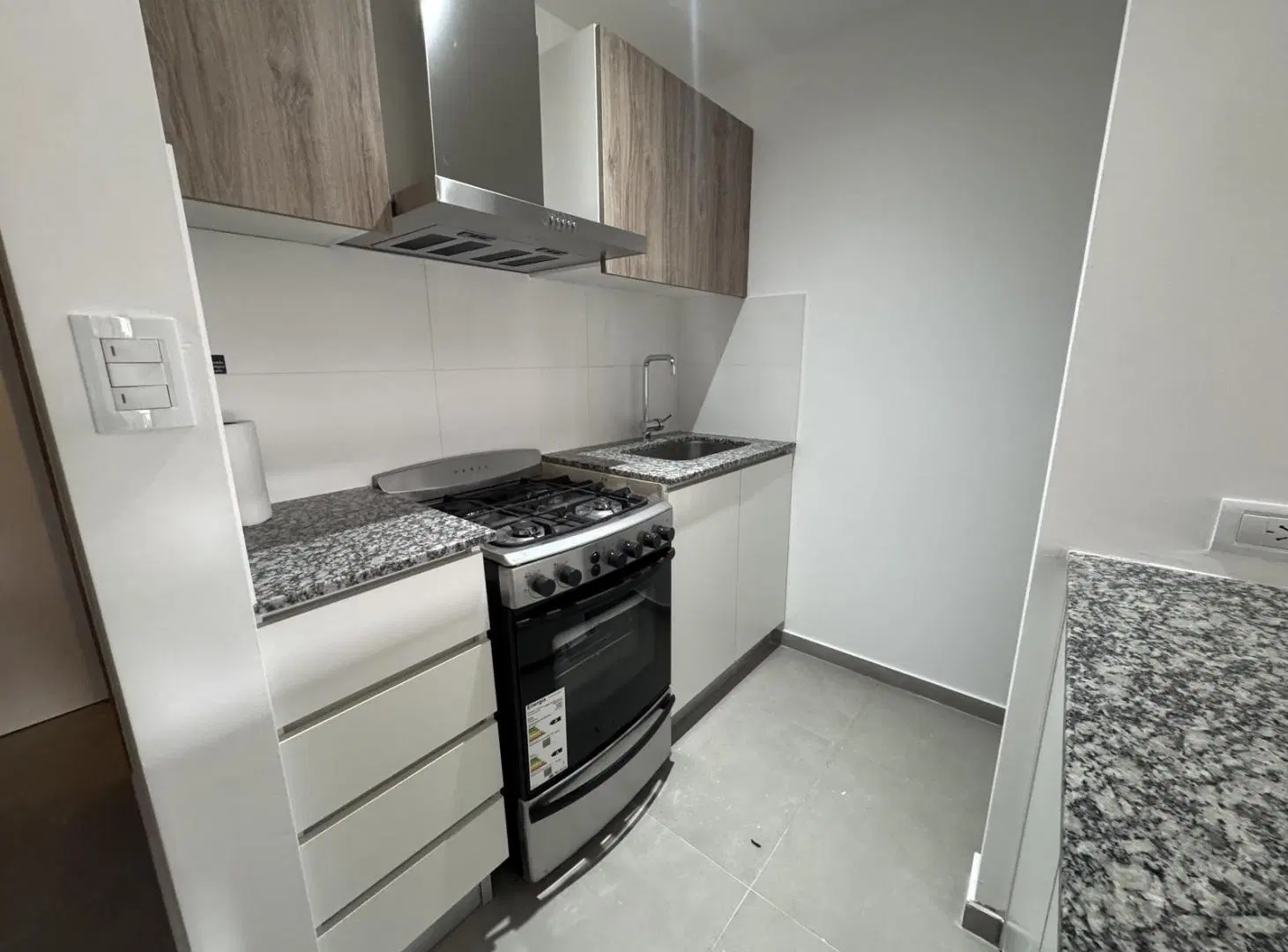 DEPARTAMENTO MONOAMBIENTE EN ALQUILER A ESTRENAR, LA PLATA 1