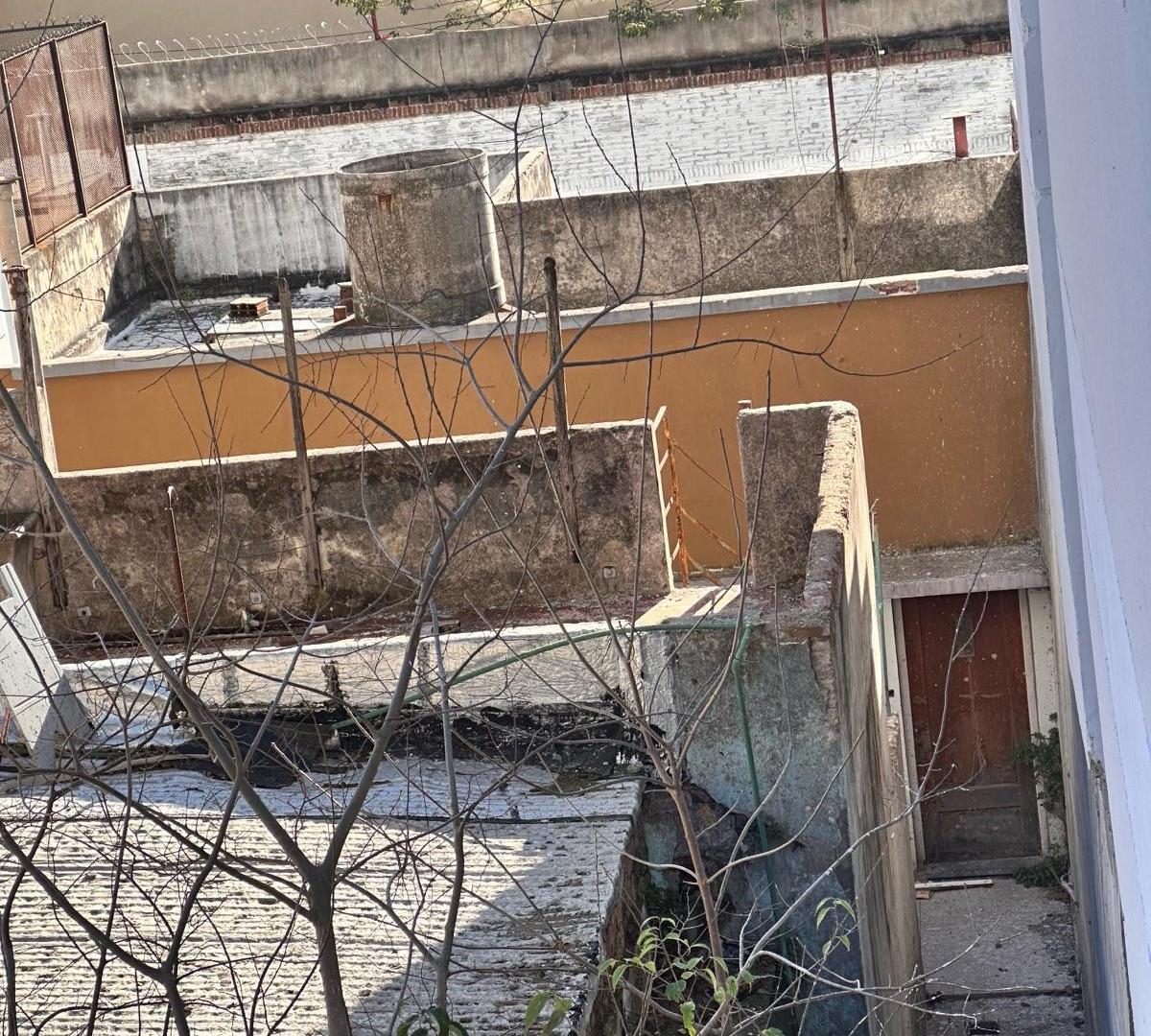Casa venta a refaccionar o desarrollo