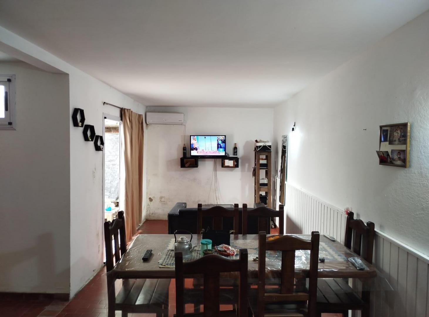 Foto de PH en venta en Los Hornos, imagen 1