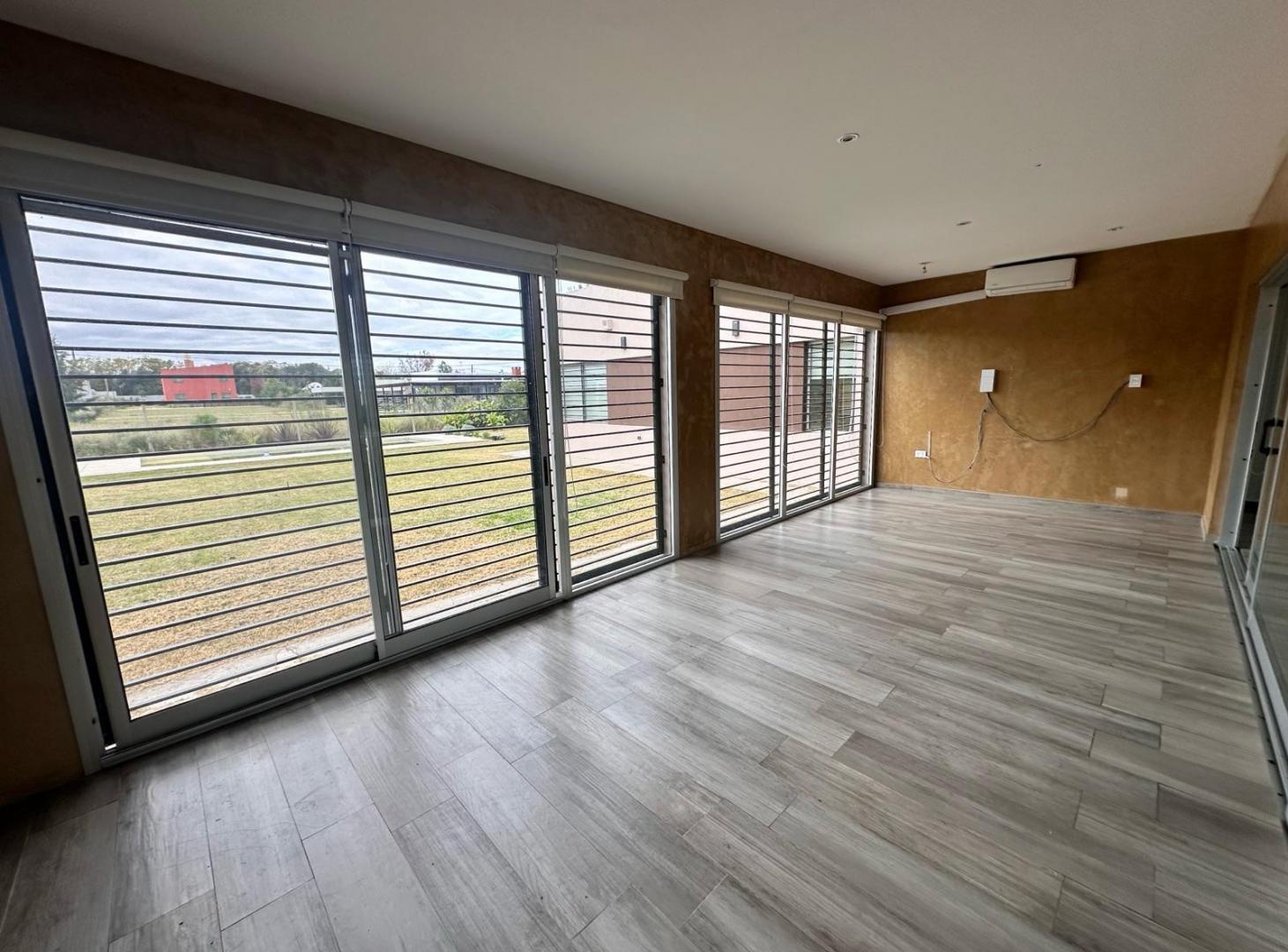 Foto de Casa vnta 4 dormitorios- La Plata, imagen 3