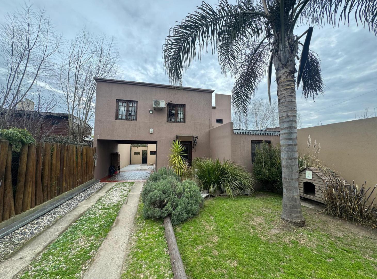 Foto de Casa de venta 3 dormis en Villa Elisa, imagen 1
