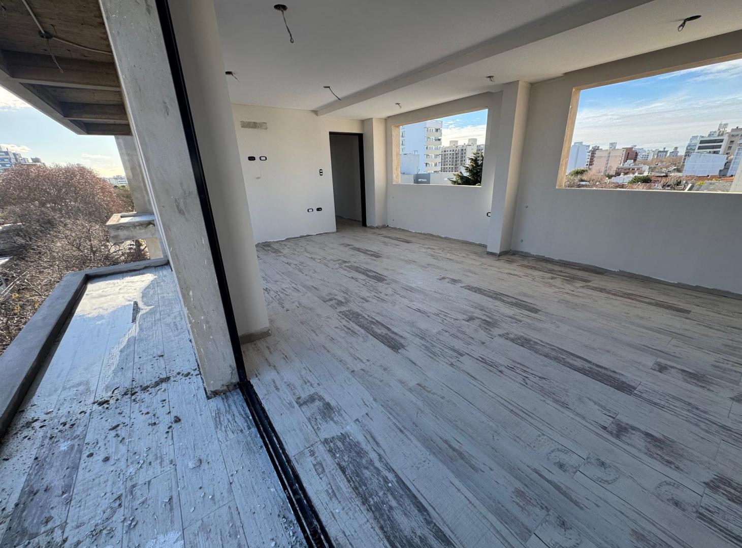 Foto de Departamento tipo duplex 2 dormitorios en venta la plata, imagen 2