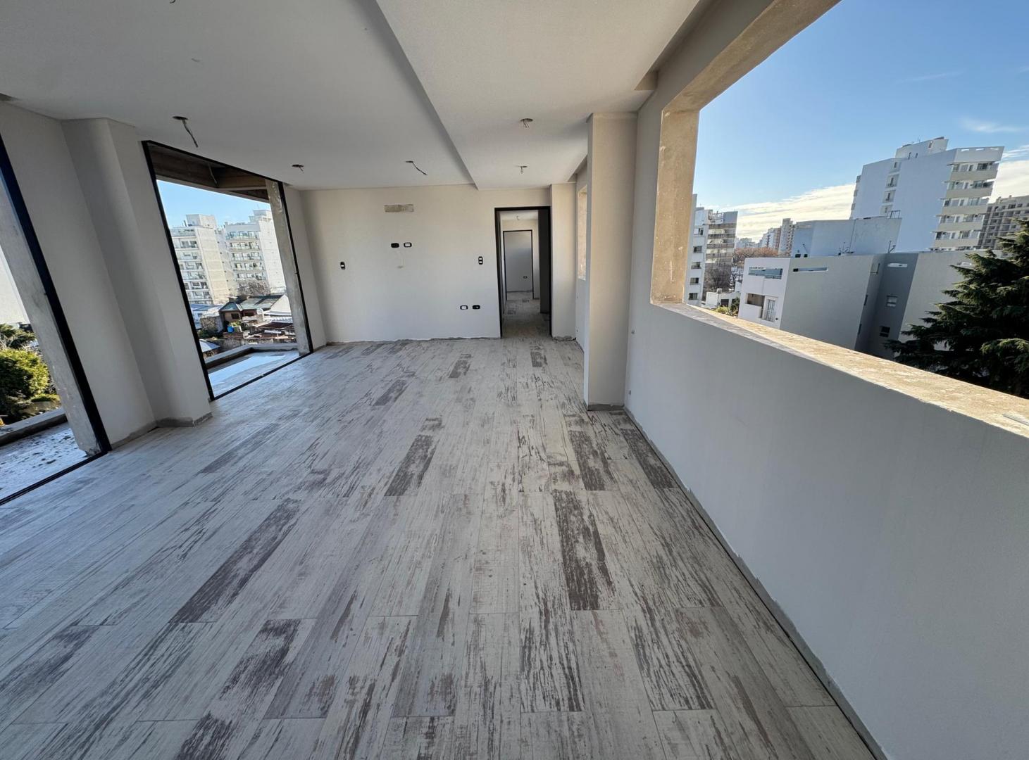 Foto de Departamento tipo duplex 2 dormitorios en venta la plata, imagen 3