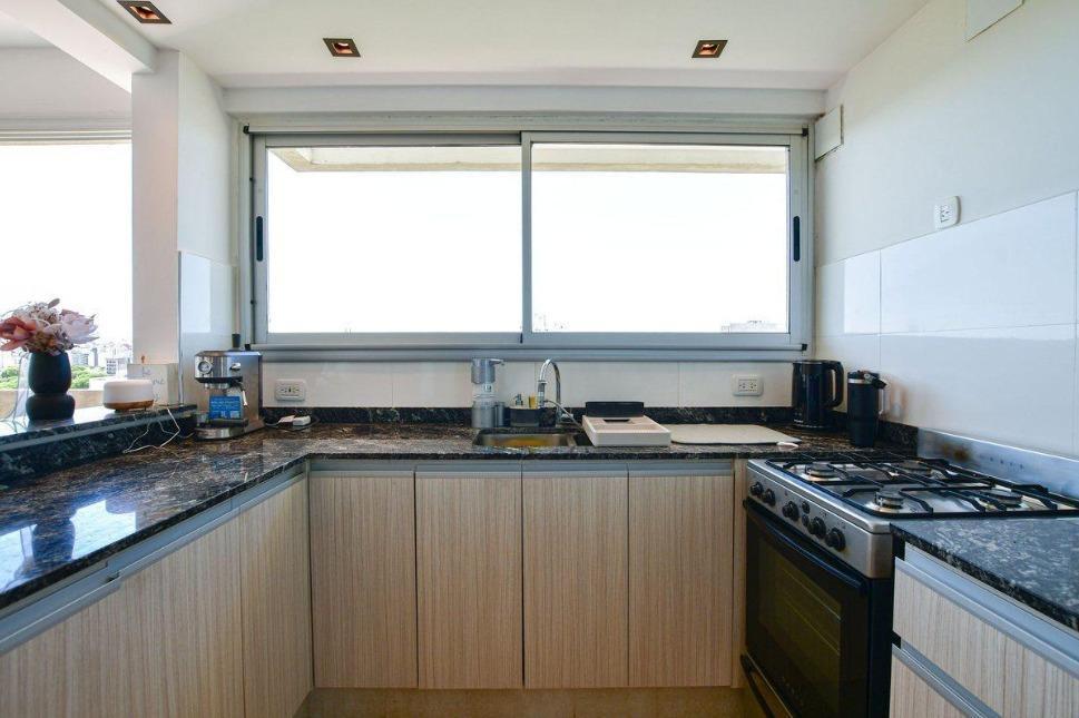 Foto de DEPARTAMENTO VENTA 2 DORMITORIOS LA PLATA,COCHERA APTO BANCO, imagen 4