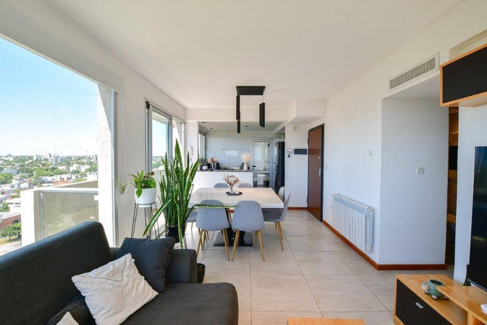 Foto de DEPARTAMENTO VENTA 2 DORMITORIOS LA PLATA,COCHERA APTO BANCO, imagen 1