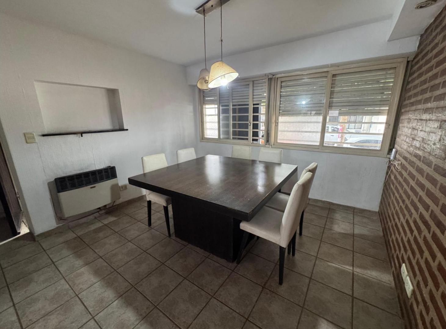 Foto de PH VENTA LA PLATA 2 DORMITORIOS, PATIO APTO BANCO, imagen 1