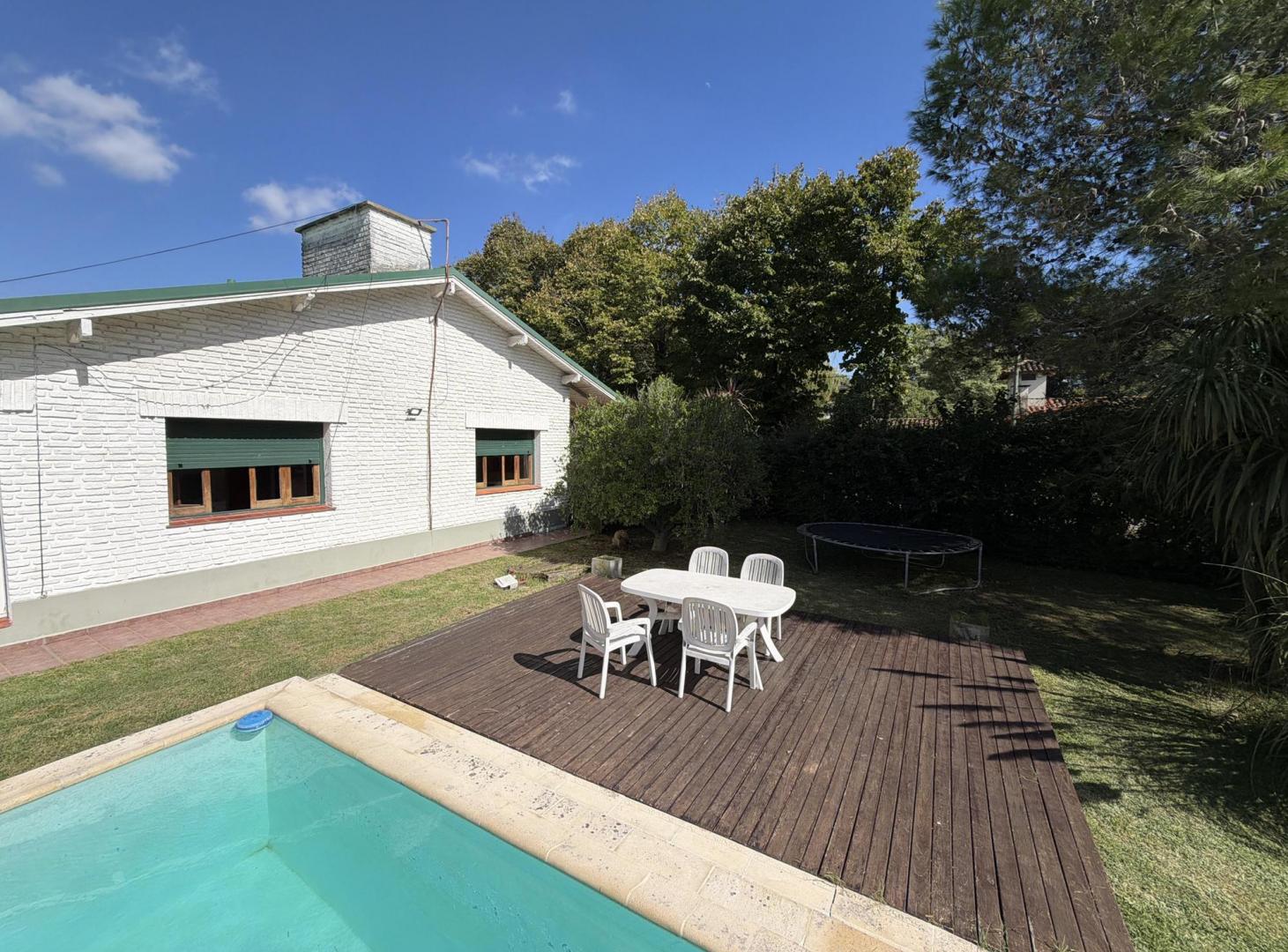 Foto de CASA EN VENTA CITY BELL 3 DORMITORIOS, PARQUE Y PILETA, imagen 3