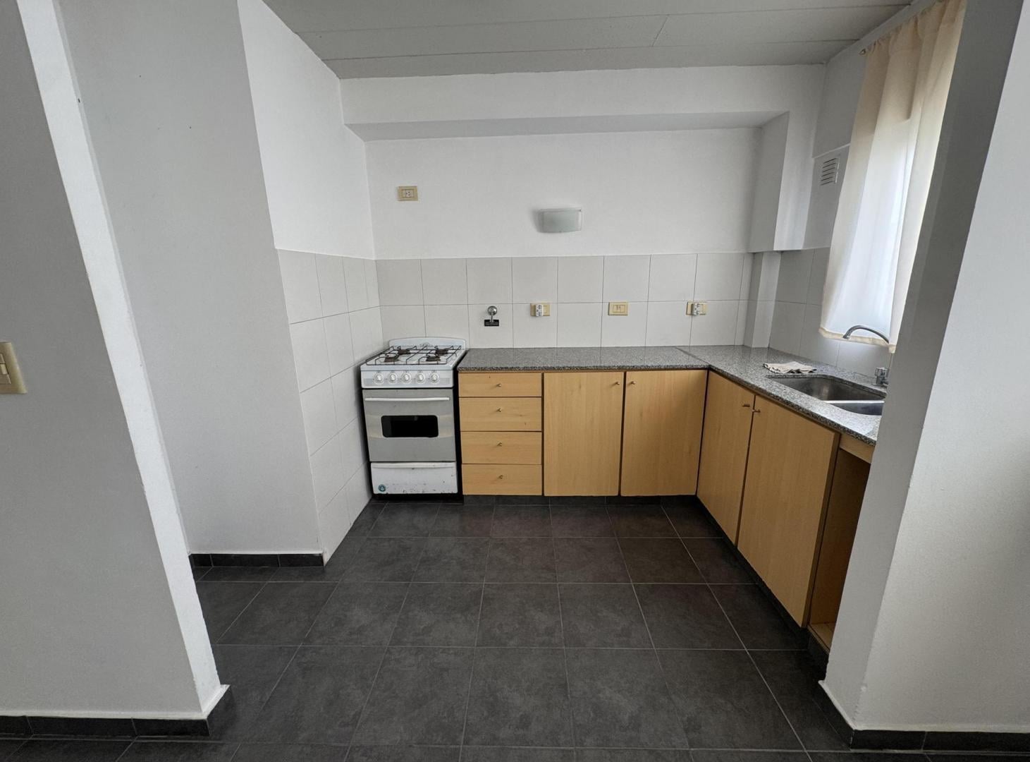 Foto de DEPARTAMENTO MONOAMBIENTE ALQUILER LA PLATA, imagen 5
