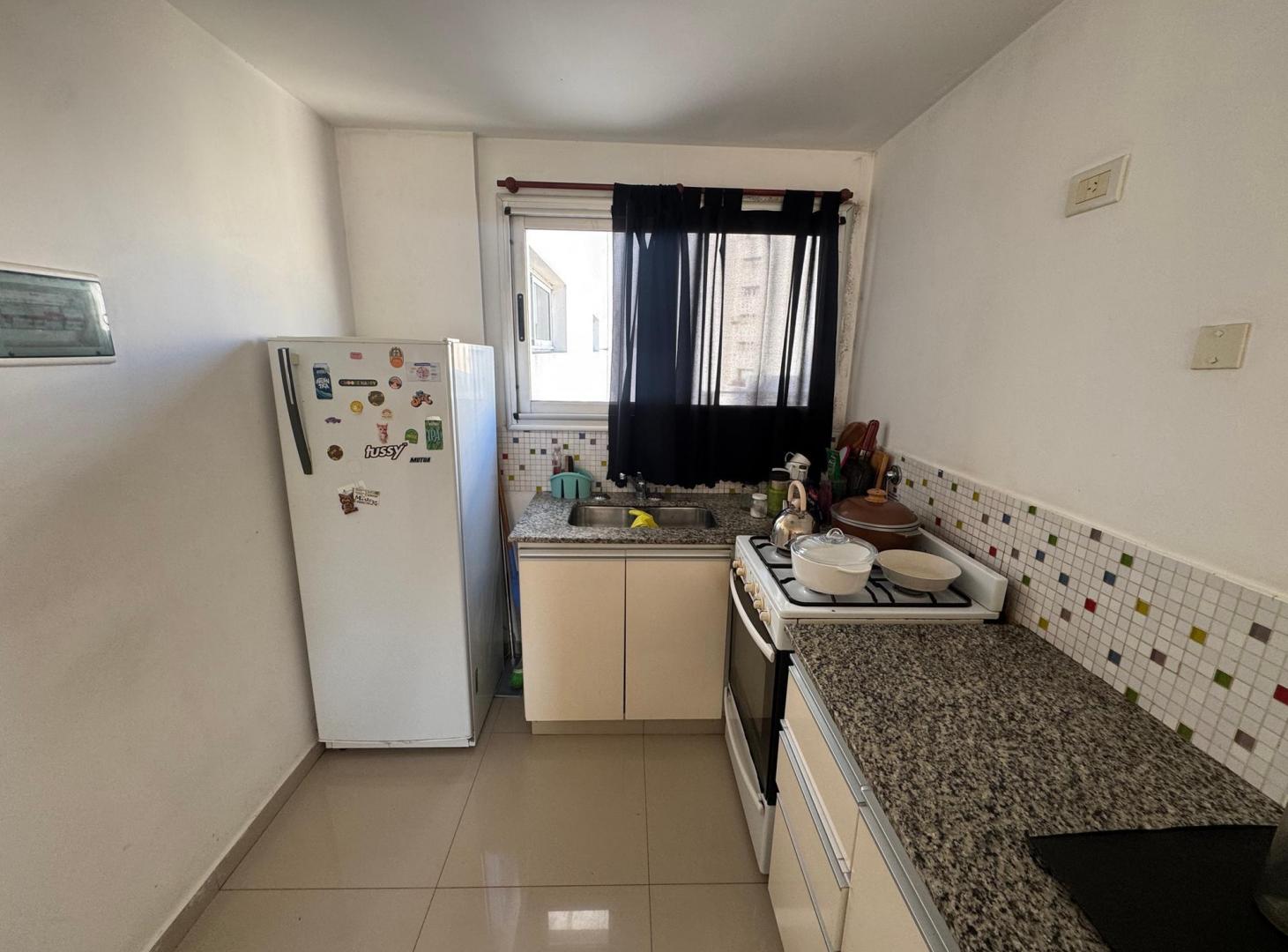 Foto de DEPARTAMENTO MONOAMBIENTE ALQUILER LA PLATA, BALCÓN, imagen 5